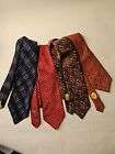 Lot de 4 cravates  Christian Dior. Soie