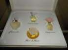 Coffret de 4 miniatures de parfum Nina Ricci très bon état d'origine